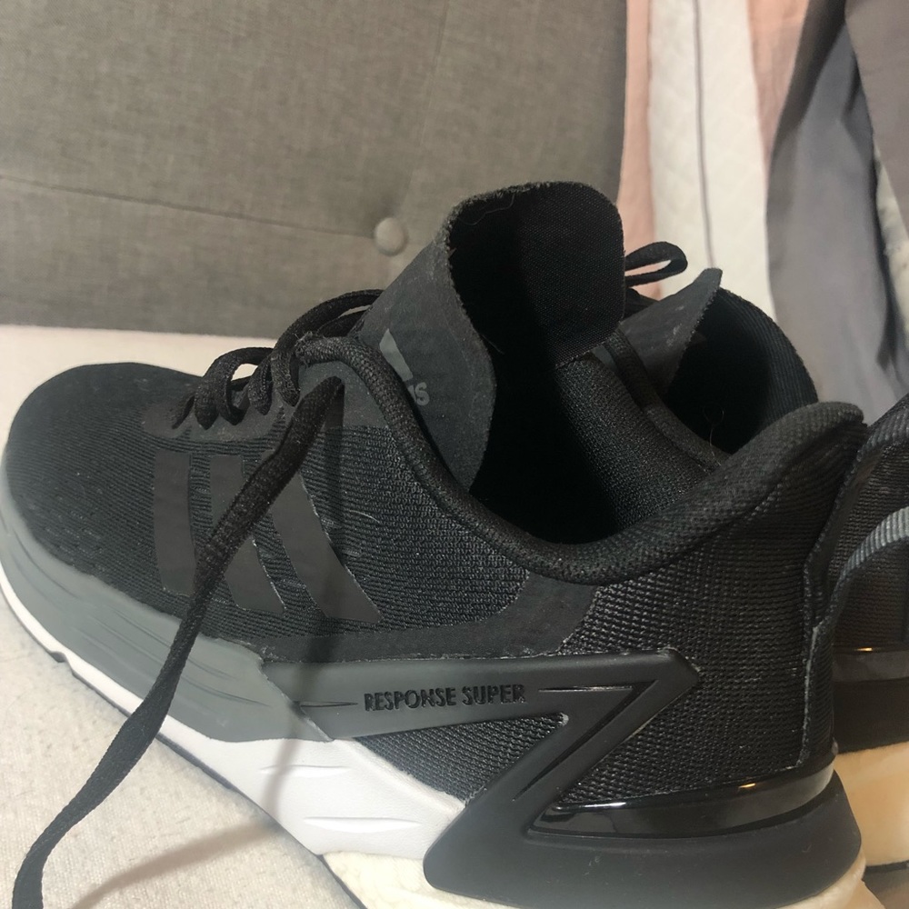 Women’s boost adidas shoes sz 7